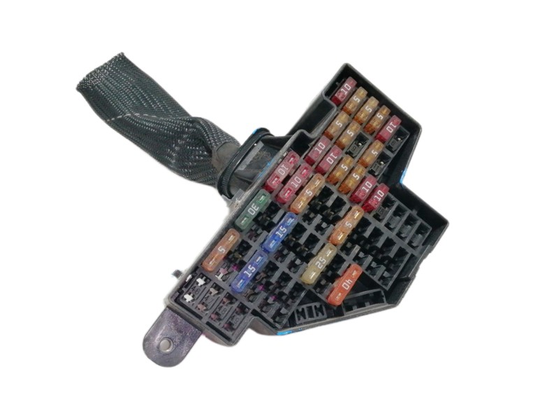 Recambio de caja reles / fusibles para volkswagen passat berlina (3c2) highline referencia OEM IAM 586440  INTERIOR IZQ