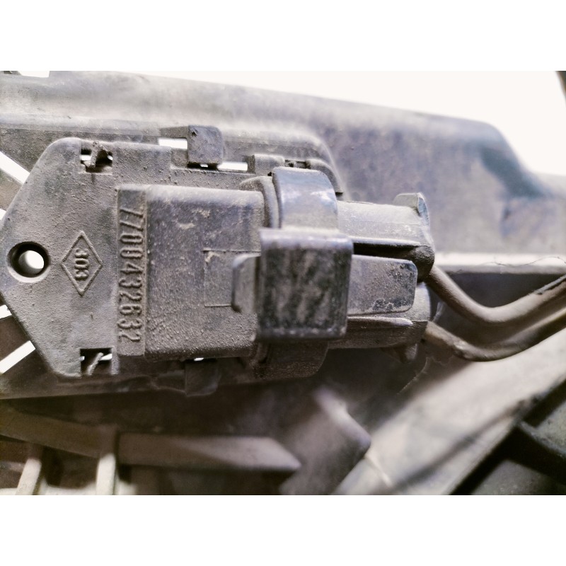 Recambio de electroventilador para renault scenic ii authentique referencia OEM IAM 8200151465 7700432632 5020232 