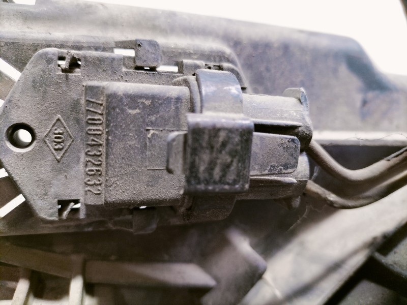 Recambio de electroventilador para renault scenic ii authentique referencia OEM IAM 8200151465 7700432632 5020232 