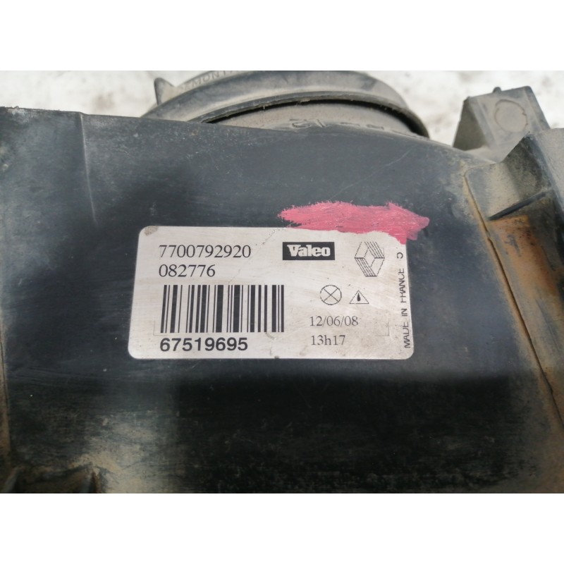 Recambio de faro derecho para renault 21 berlina (b/l48) 2.0 referencia OEM IAM 7700792920 082776 