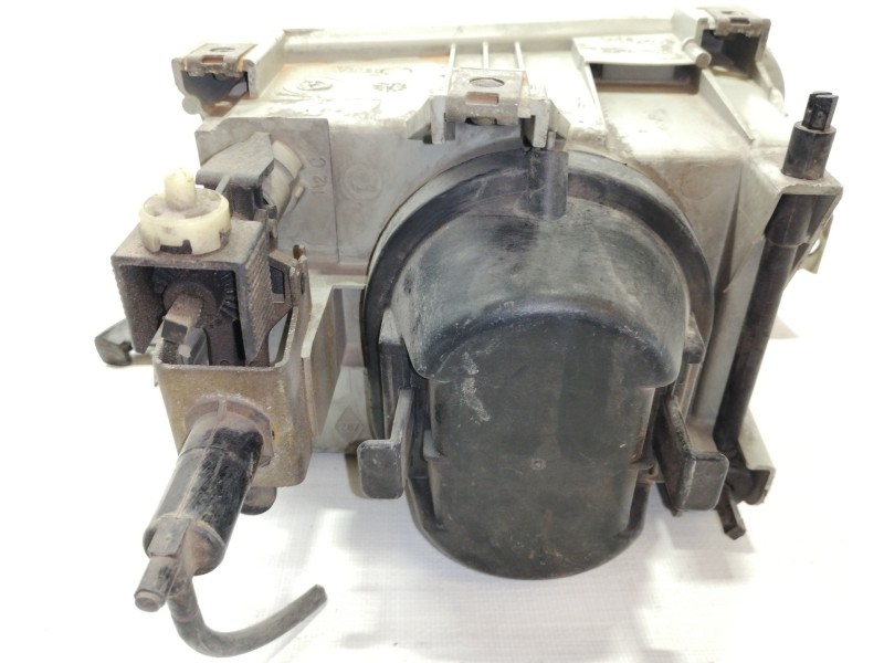 Recambio de faro izquierdo para renault clio i fase i+ii (b/c57) referencia OEM IAM   