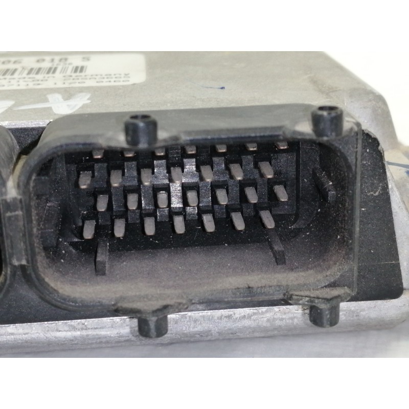 Recambio de centralita motor uce para audi a4 avant (b5) referencia OEM IAM 0281001721  