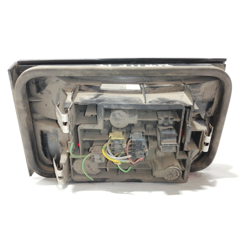 Recambio de piloto trasero izquierdo interior para citroën xantia berlina 1.9 td exclusive referencia OEM IAM   