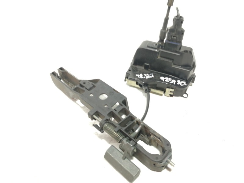 Recambio de cerradura puerta trasera izquierda para citroën ax referencia OEM IAM 000657  