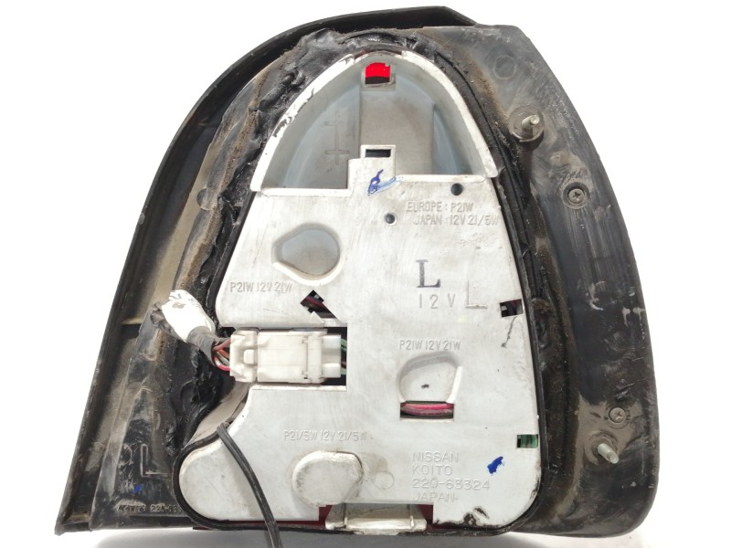 Recambio de piloto trasero izquierdo para nissan sunny berlina (n14) 1.6 16v cat referencia OEM IAM 22063324  