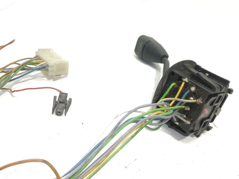 Recambio de mando luces para bmw serie 3 coupe (e36) 1.9 16v cat referencia OEM IAM 011003  