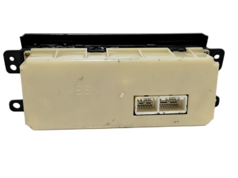 Recambio de mando calefaccion / aire acondicionado para mazda premacy (cp) 2.0 turbodiesel cat referencia OEM IAM CB82D  