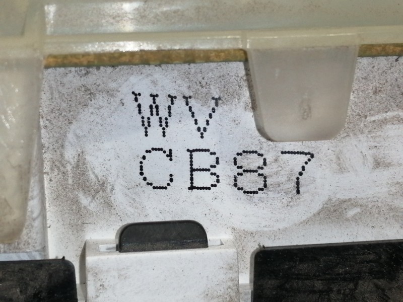 Recambio de cuadro instrumentos para mazda premacy (cp) 2.0 turbodiesel cat referencia OEM IAM 20610133711 20610133711 WVCB87