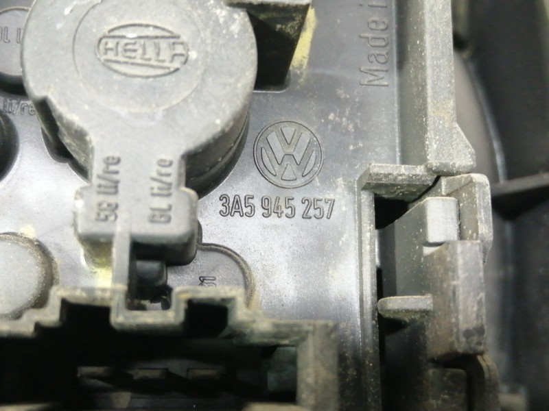 Recambio de piloto trasero izquierdo para volkswagen passat berlina (312) referencia OEM IAM 3A5945257  