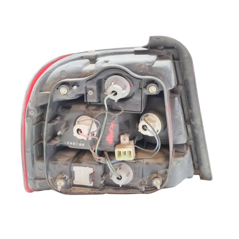 Recambio de piloto trasero derecho para hyundai lantra (j1) 1.8 16v cat referencia OEM IAM   