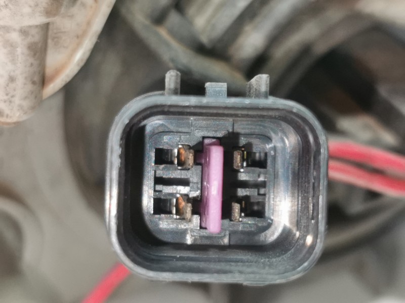 Recambio de faro derecho para kia clarus 2.0 cat referencia OEM IAM   