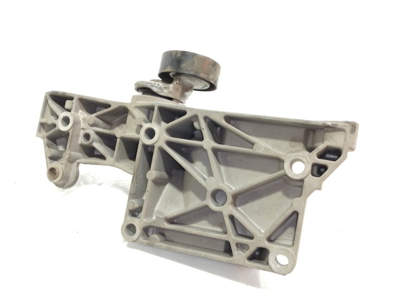 Recambio de soporte alternador para seat ibiza (6j5) 1.4 tdi referencia OEM IAM 038903143AG  