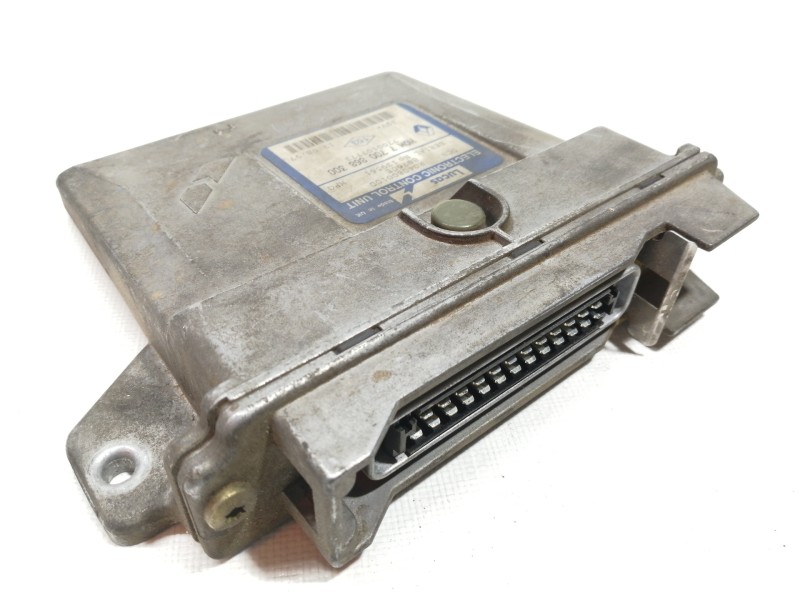 Recambio de centralita motor uce para renault kangoo (f/kc0) referencia OEM IAM 7700107773 DCN R04080010D / 80760E 139561 / HOM 