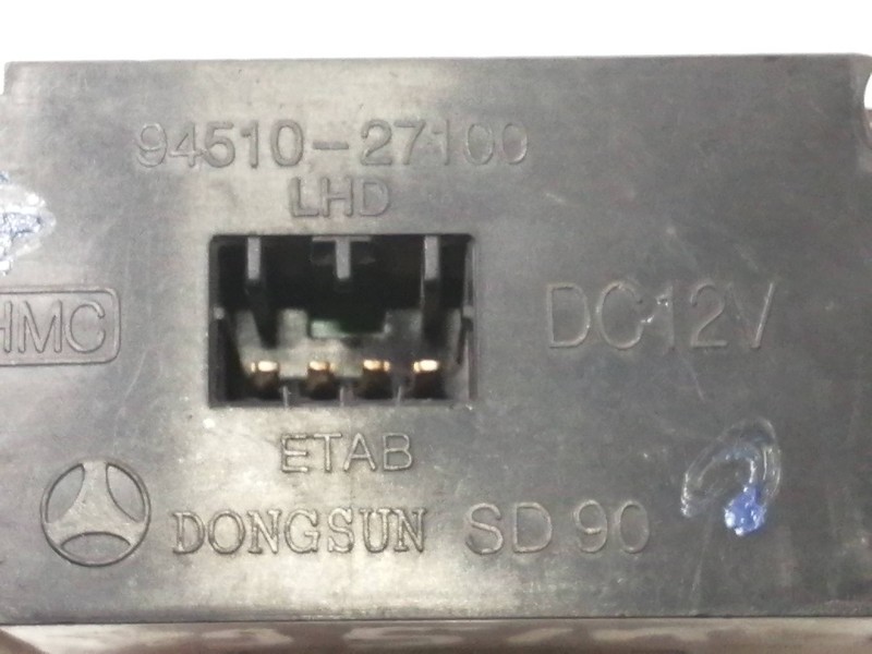 Recambio de pantalla multifuncion para hyundai coupe (j2) referencia OEM IAM 9451027100  