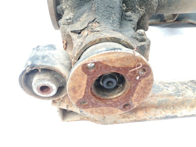 Recambio de diferencial delantero para nissan pick-up (d22) 2.5 turbodiesel referencia OEM IAM 68G17 9701235 