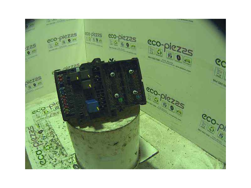 Recambio de centralita motor uce para chrysler voyager (gs) 2.5 turbodiesel referencia OEM IAM P04686502AD  