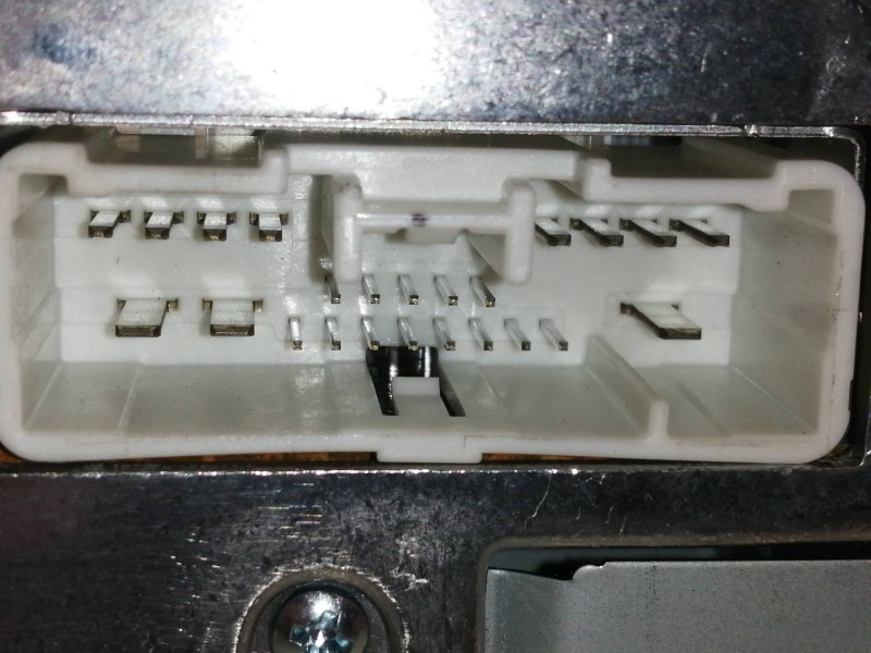 Recambio de sistema audio / radio cd para mazda 2 berlina (dy) referencia OEM IAM 10R022764  