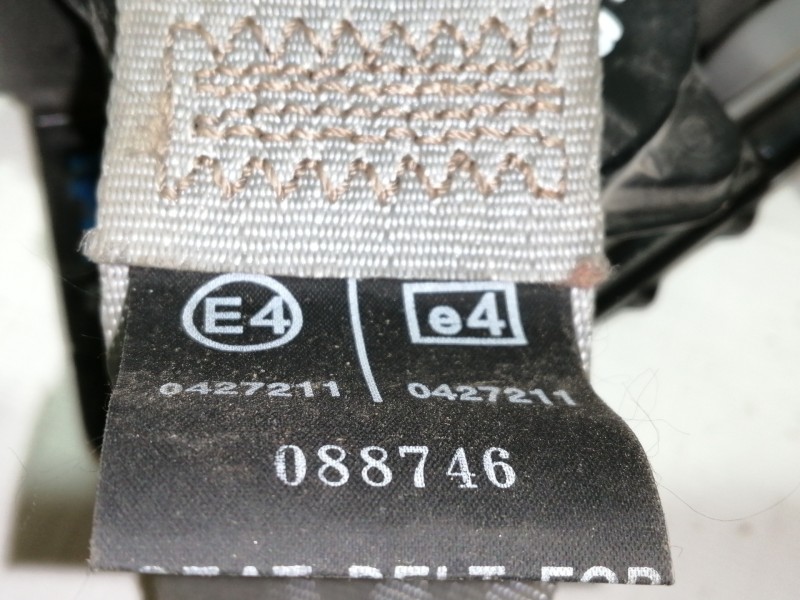 Recambio de cinturon seguridad trasero derecho para kia carnival ii 2.9 crdi cat referencia OEM IAM 0427211  