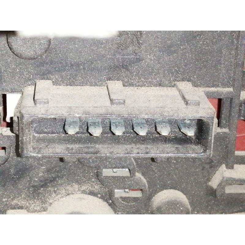 Recambio de piloto trasero derecho para peugeot 106 (s2) kid d referencia OEM IAM 2274  