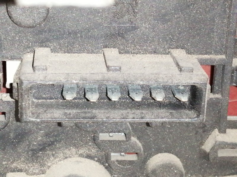 Recambio de piloto trasero derecho para peugeot 106 (s2) kid d referencia OEM IAM 2274  