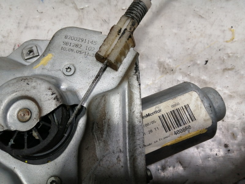 Recambio de elevalunas delantero izquierdo para renault clio iii confort expression referencia OEM IAM 400860 8200291145 