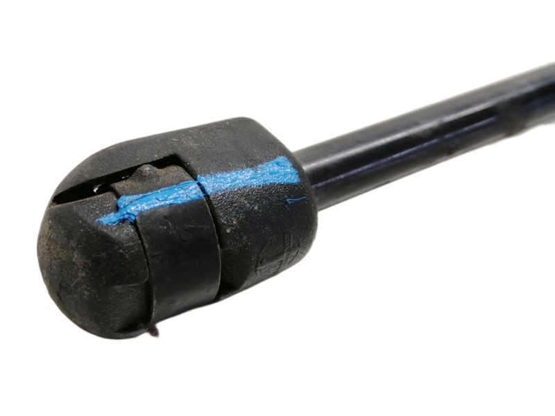 Recambio de amortiguadores maletero / porton para ssangyong rexton 270 xvt premium referencia OEM IAM 8136RC0620N  