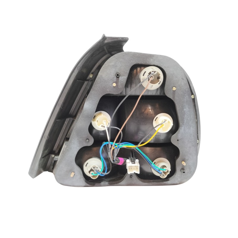 Recambio de piloto trasero izquierdo para daewoo leganza 2.2i cdx referencia OEM IAM   