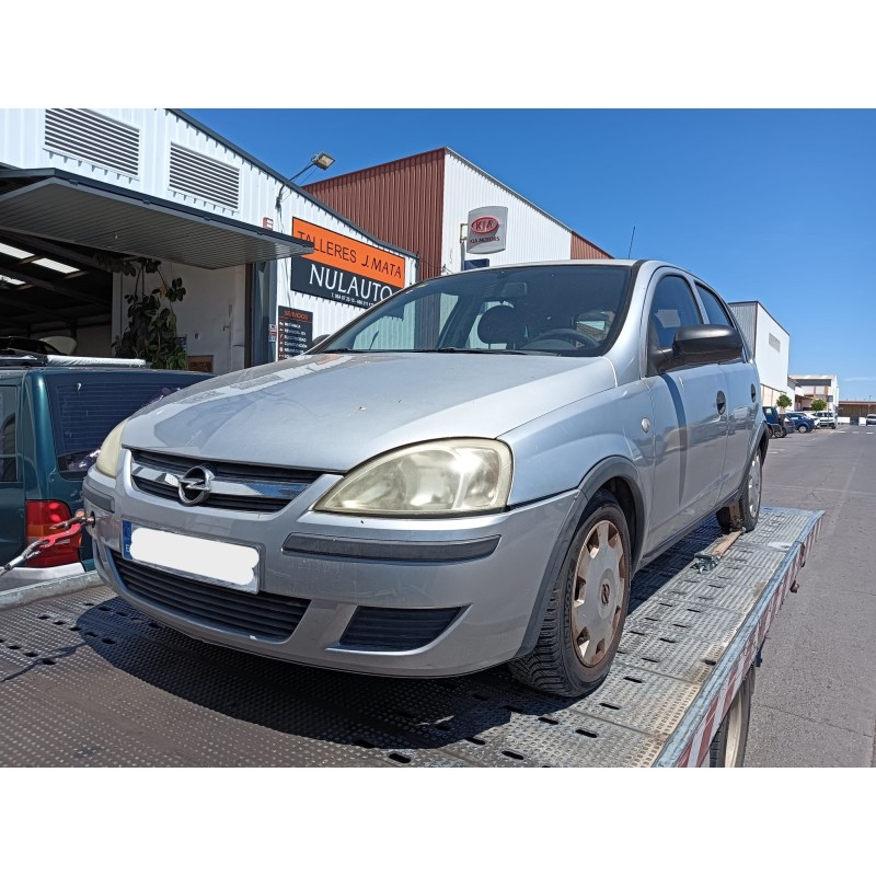 opel corsa c (x01) del año 2004