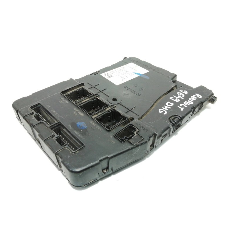 Recambio de caja reles / fusibles para renault megane ii familiar 1.9 dci diesel referencia OEM IAM 8200351182  