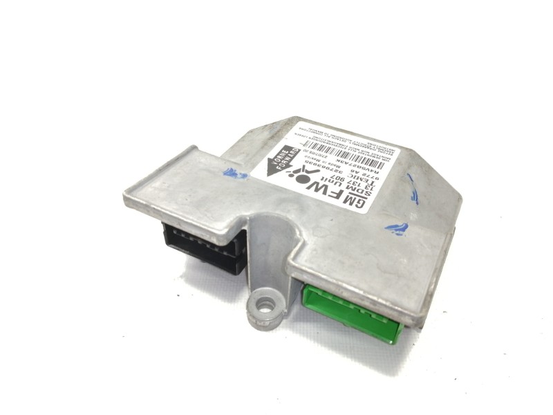 Recambio de centralita airbag para opel zafira b referencia OEM IAM 13137907  