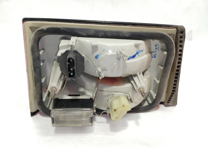 Recambio de piloto trasero derecho para bmw serie 5 berlina (e34) 524td referencia OEM IAM   3 PINS