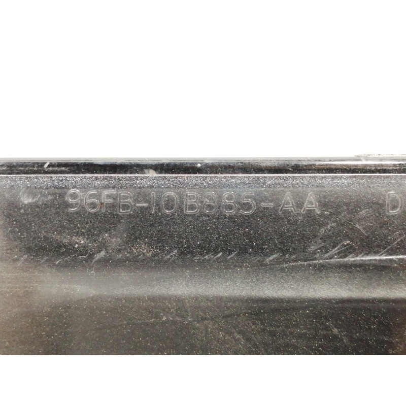 Recambio de cuadro instrumentos para ford fiesta berlina quarz referencia OEM IAM 96FB10B885AA  