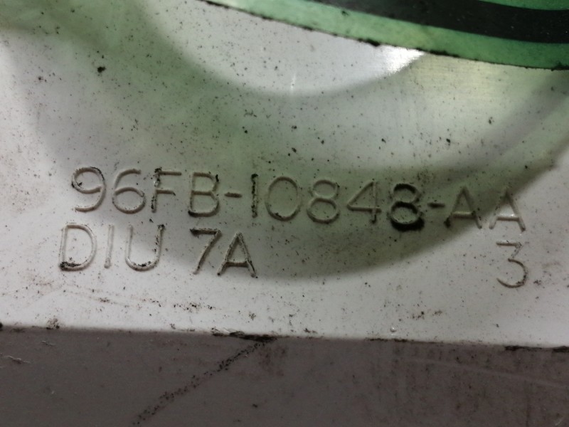 Recambio de cuadro instrumentos para ford fiesta berlina quarz referencia OEM IAM 96FB10B885AA  