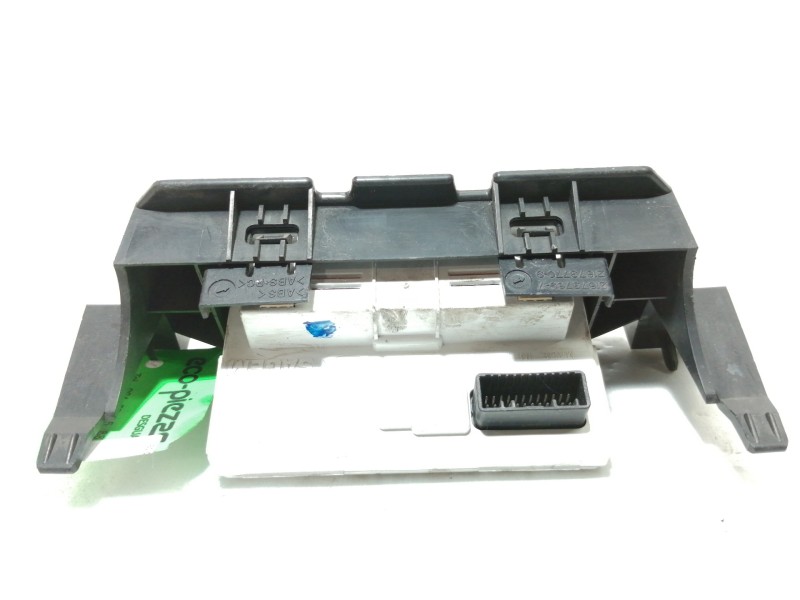 Recambio de pantalla multifuncion para nissan kubistar (x76) premium (l1) referencia OEM IAM 8200380298  