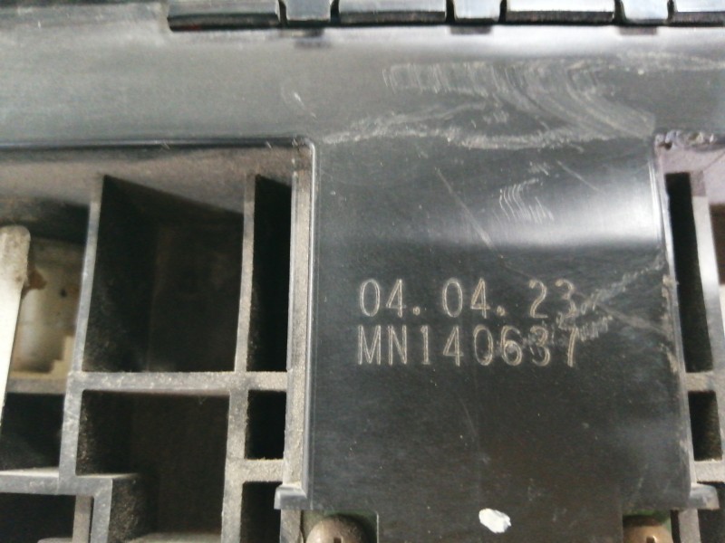 Recambio de mando calefaccion / aire acondicionado para mitsubishi space star (dg0) 1300 referencia OEM IAM MN140637  