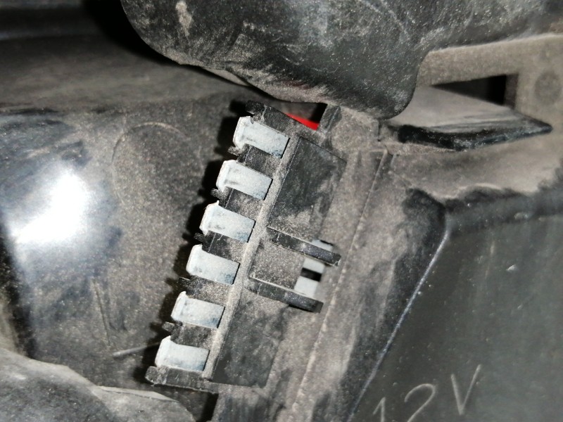 Recambio de piloto trasero izquierdo para mg serie 25 (rf) classic (5-ptas.) referencia OEM IAM   