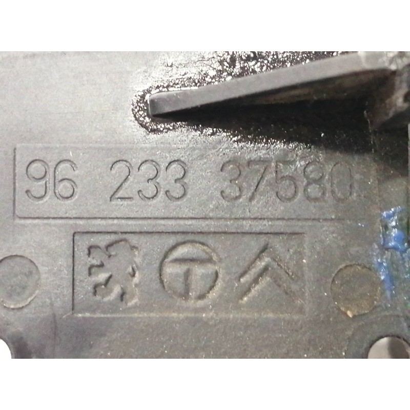 Recambio de mando limpia para peugeot 106 (s2) xn d referencia OEM IAM 33779503  