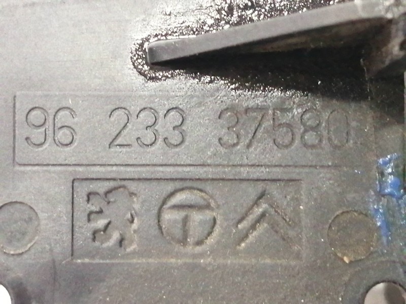 Recambio de mando limpia para peugeot 106 (s2) xn d referencia OEM IAM 33779503  