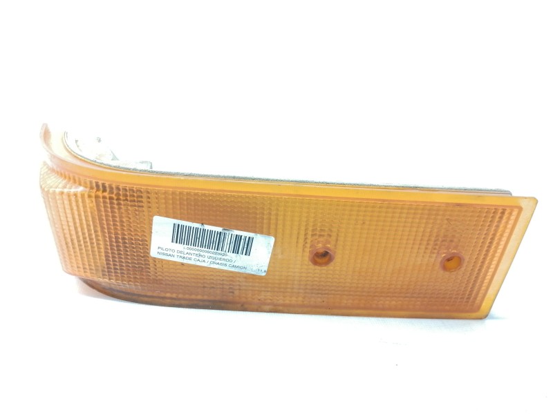 Recambio de piloto delantero izquierdo para nissan trade caja / chasis camion referencia OEM IAM   