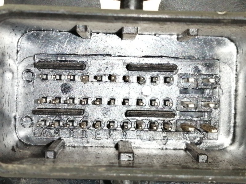 Recambio de centralita motor uce para peugeot 206 berlina xr referencia OEM IAM 9641390180 9648201580 