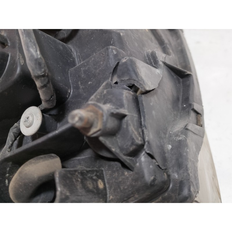 Recambio de faro izquierdo para kia carens 2.0 turbodiesel cat referencia OEM IAM   