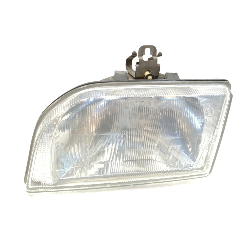 Recambio de faro izquierdo para ford fiesta berlina ghia referencia OEM IAM 90053687  