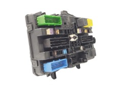 Recambio de caja reles / fusibles para opel astra gtc cosmo referencia OEM IAM 13222173  