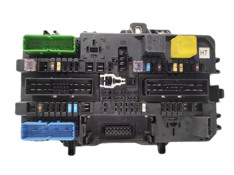 Recambio de caja reles / fusibles para opel astra gtc cosmo referencia OEM IAM 13222173  