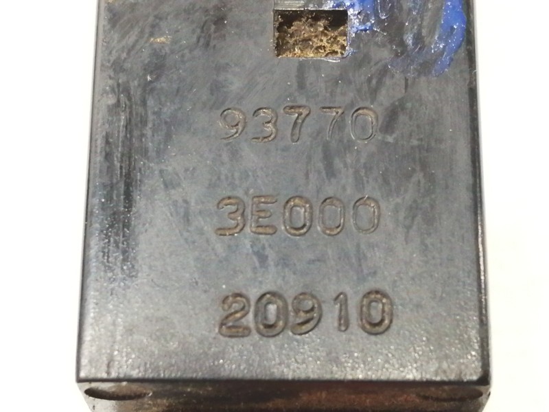 Recambio de interruptor para kia sorento 2.5 crdi ex referencia OEM IAM 937703E000  