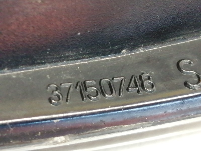 Recambio de piloto lateral izquierdo para lancia lancia y elefantino rosso referencia OEM IAM 37150748  