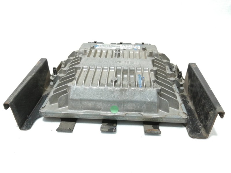 Recambio de centralita motor uce para citroën c2 sx referencia OEM IAM 5WS40075DT  