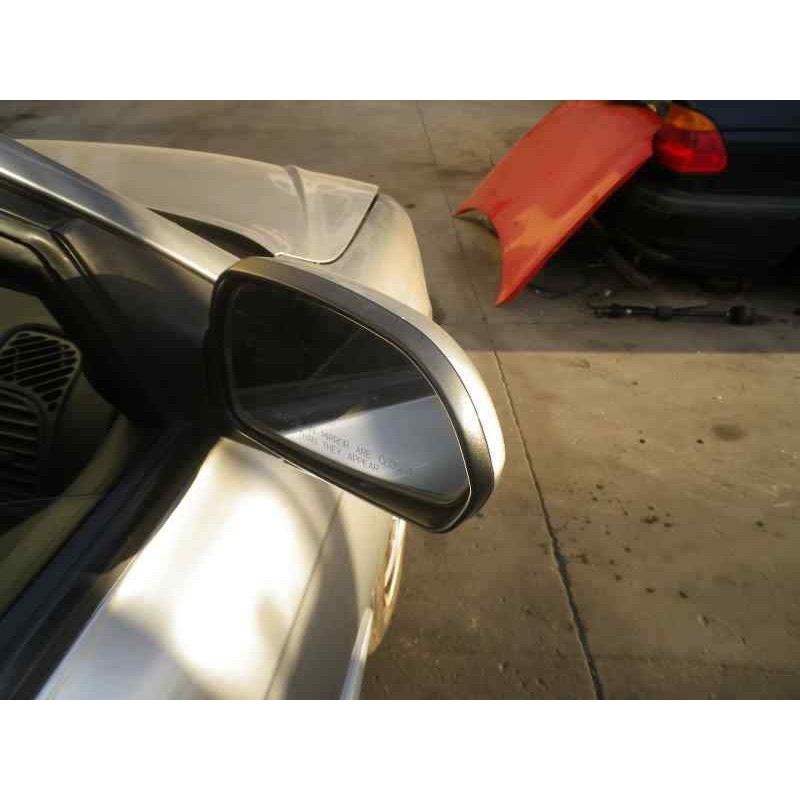 Recambio de retrovisor derecho para kia shuma ii 1.6 rs 5 berlina referencia OEM IAM   