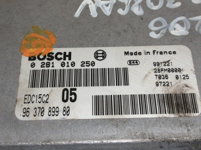 Recambio de centralita motor uce para peugeot 206 berlina xt referencia OEM IAM 0281010250  