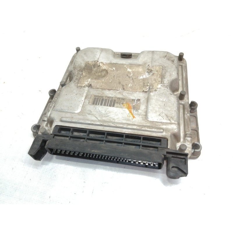 Recambio de centralita motor uce para peugeot 206 berlina xt referencia OEM IAM 0281010250  